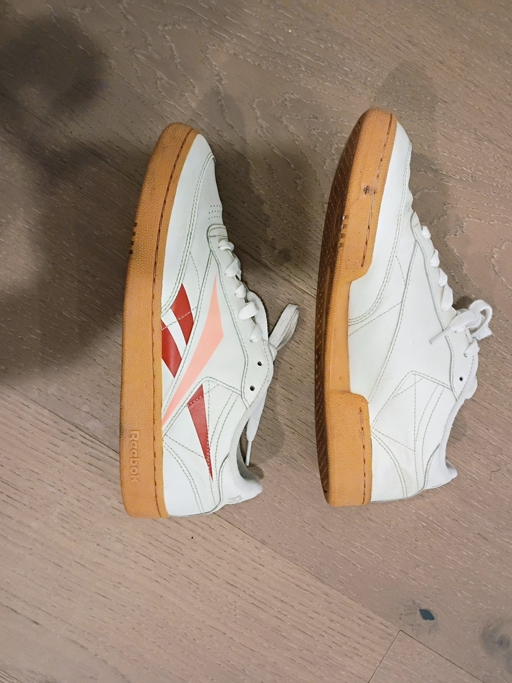 Reebok Men's Classic Low-Top Uppear Leather Sneakers Size  9.5 White Gum Soles